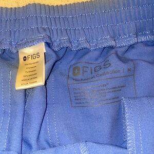 figs skinny scrub pants
